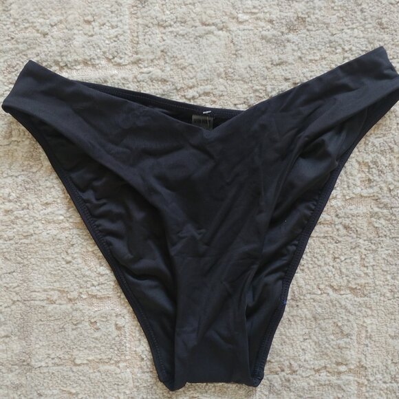 NEW 12th Tribe Sombra Black V Cut Bikini Bottoms size M - Picture 7 of 7